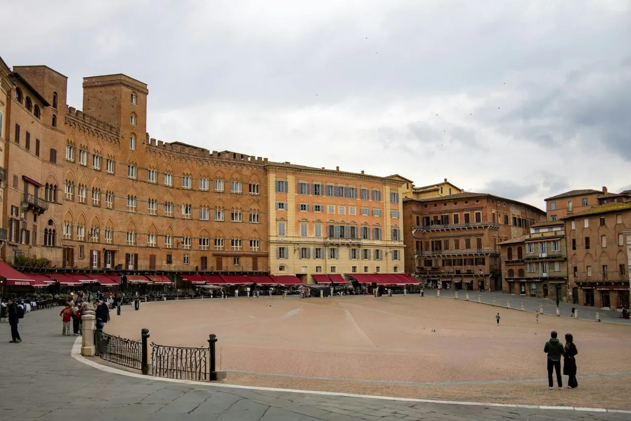 Piazza del Campo and historic buildings in Siena